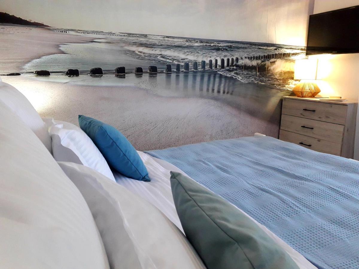 קוסטינסטי Casa Babica Guesthouse מראה חיצוני תמונה