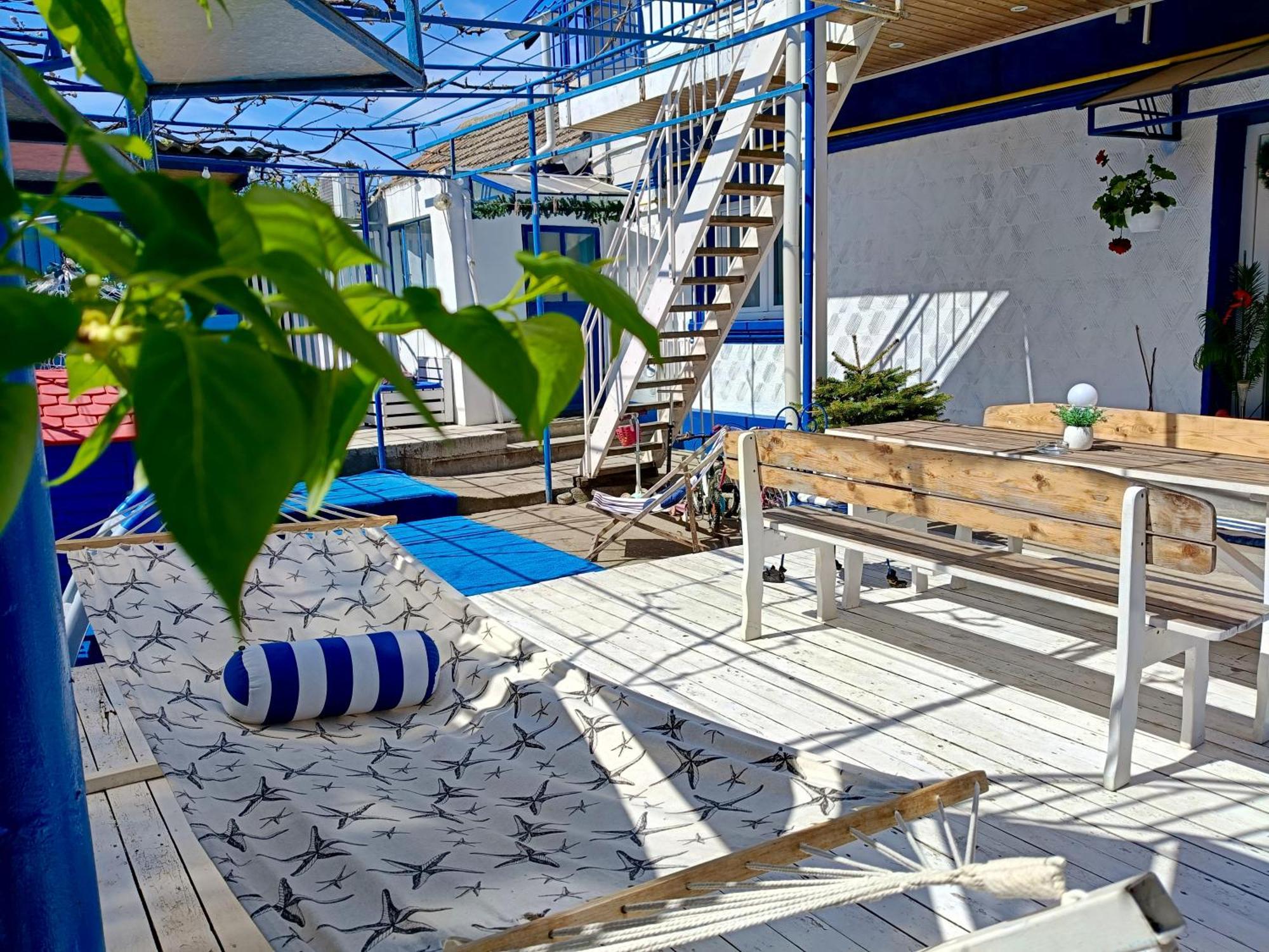 קוסטינסטי Casa Babica Guesthouse מראה חיצוני תמונה
